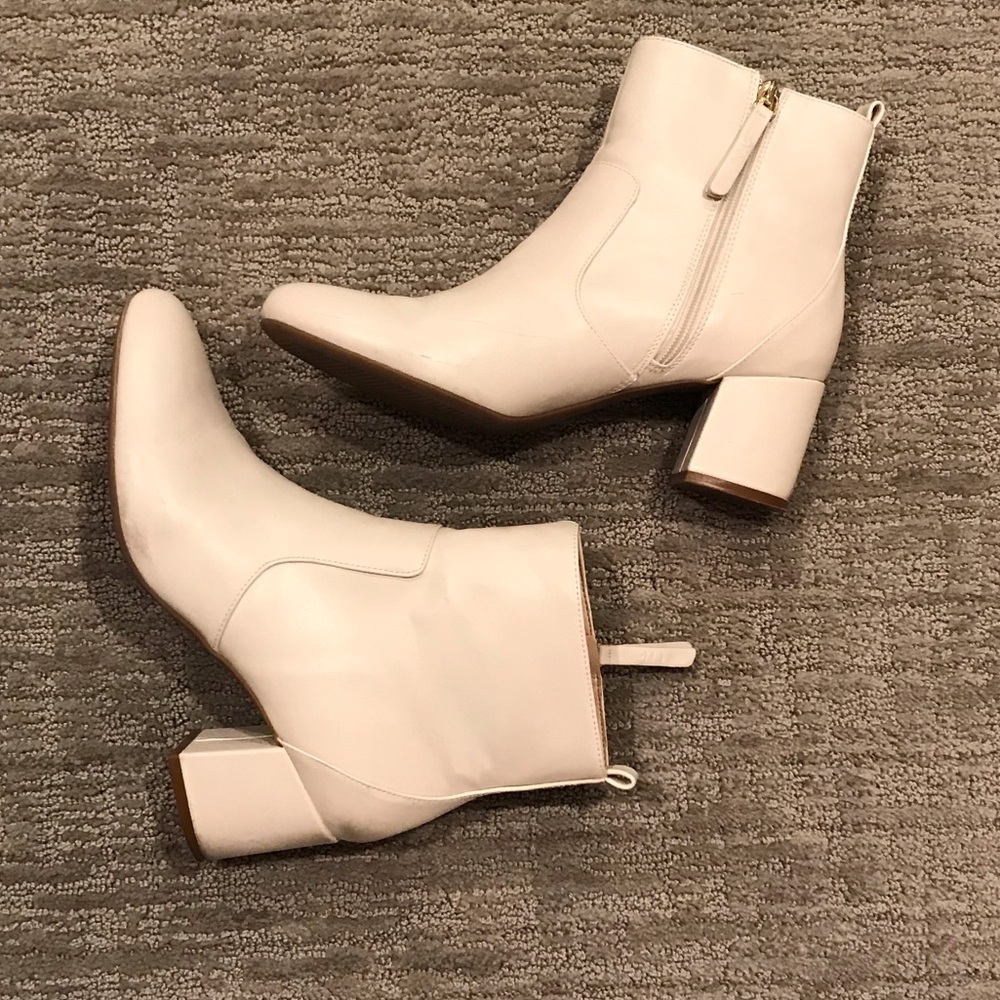 DKNY bone colored block heel bootie